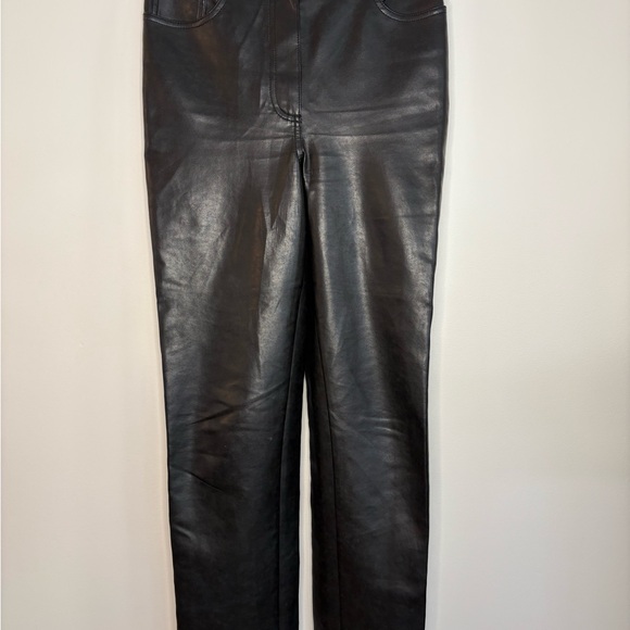 Aritzia Pants - Aritzia Black Straight Leg Pants